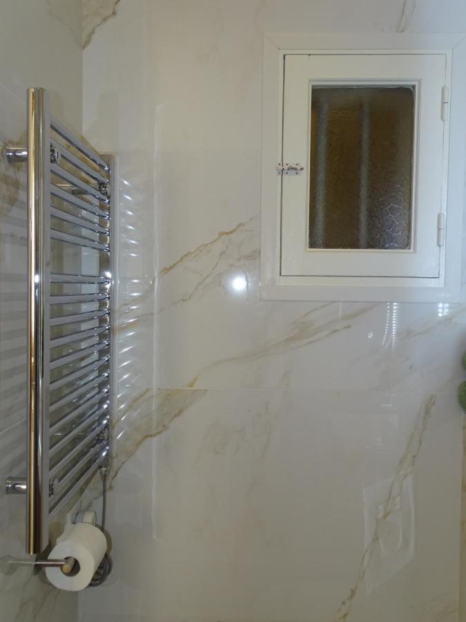 Augustins Fountain Studio Cosy Aix Centre Historique A 3 Minutes De Cours Mirabeau -Wifi-Smart Tv-Rue Calme 普罗旺斯地区艾克斯 外观 照片